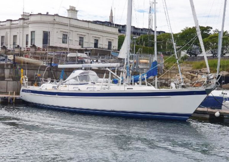 Hallberg Rassy 46